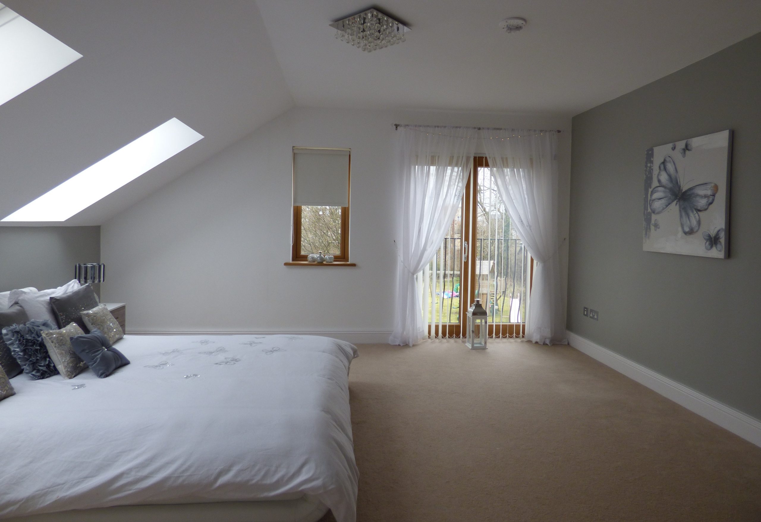 1 carpet apartment-architecture-bed-bedroom-276671 Bedroom Carpet